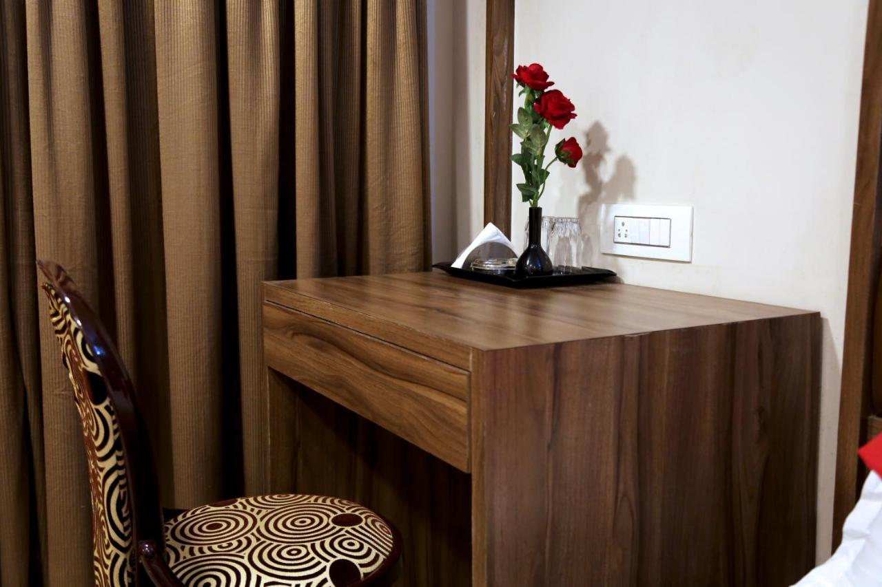 Hotel Sea Shore Navi Mumbai Exterior photo
